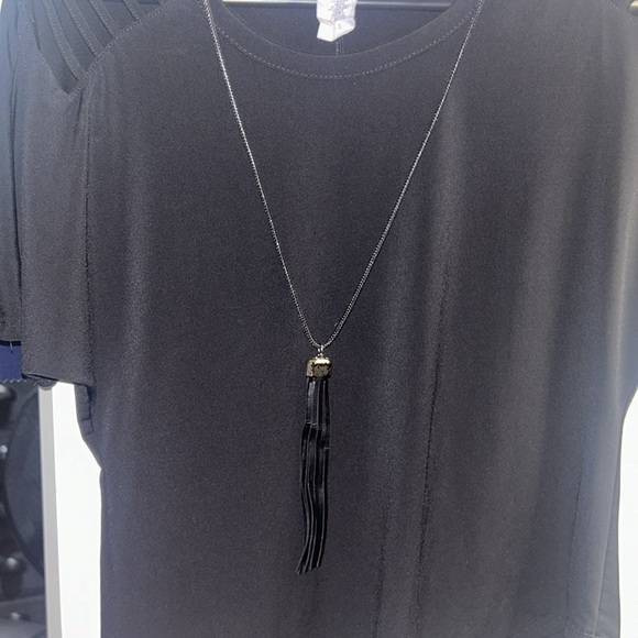 Black cold shoulder blouse - Picture 4 of 4